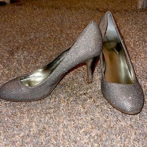 Style & Co Sparkly pumps